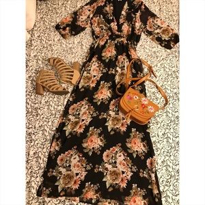 BLACK FLORAL MAXI DRESS 🖤🌼